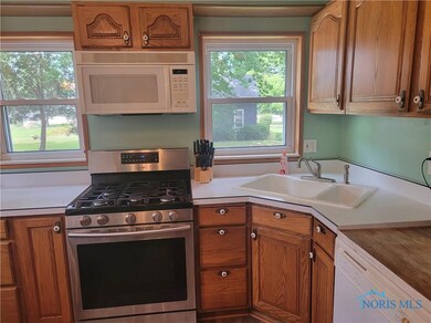 416 Cherry St, Genoa, OH 43430 - photo 5