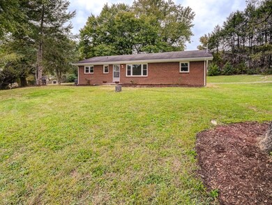 1 Pendleton Ct, Johnson City, TN 37601 - photo 2