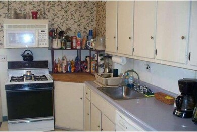 904 W 3rd St, Lansdale, PA 19446 - photo 5