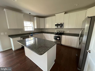 205 Lisa Ln, Glen Burnie, MD 21060 - photo 6