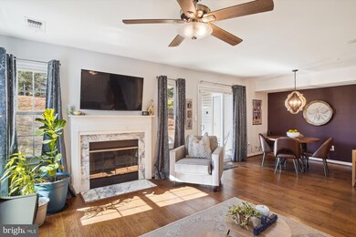 19911 Dunstable Cir, Germantown, MD 20876 - photo 3