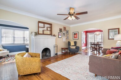 15-web-or-mls-1219 Giddings Ave SE, Gran
