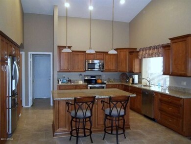 2nd View with Breakfast Bar-