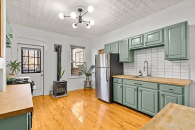 536 E 3rd St unit 1, Boston, MA 02127 - photo 2