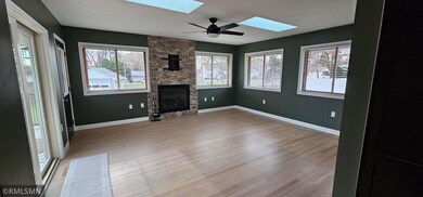 686 Wheaton Ave, Saint Paul, MN 55113 - photo 4