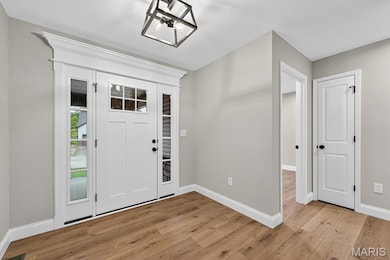 8086 Villa Valley Ln, Caseyville, IL 62232 - photo 2