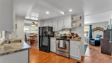 924 Elizabeth Ln, Lakeland, FL 33809 - photo 3