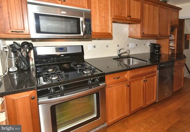 323 Old Trail Rd, Baltimore, MD 21212 - photo 5