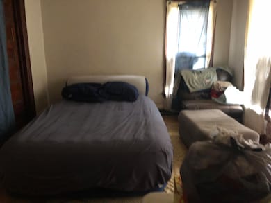 LOWER LIVINGROOM