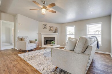 4324 Smiling Hills Ct, Cleburne, TX 76031 - photo 7