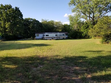 3220 Twin Creeks Dr, Cleburne, TX 76031 - photo 3