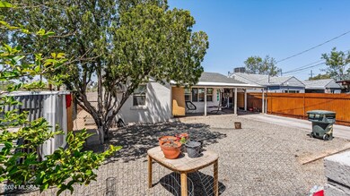 2 bedroom front yard