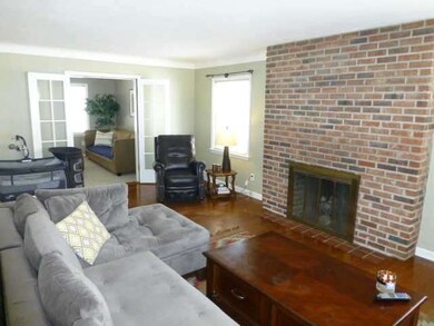 2122 Mellwood Ct, Toledo, OH 43613 - photo 7