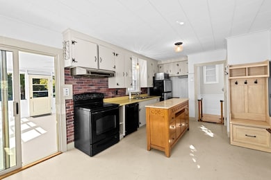 37 Brook St, Hanson, MA 02341 - photo 3