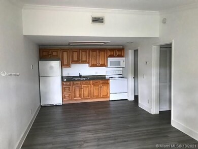 Kitchen dining living