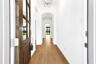 High ceilings and NO CARPET entire house