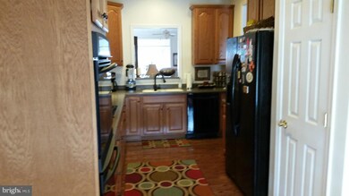 8406 Mountain Larkspur Dr, Lorton, VA 22079 - photo 7