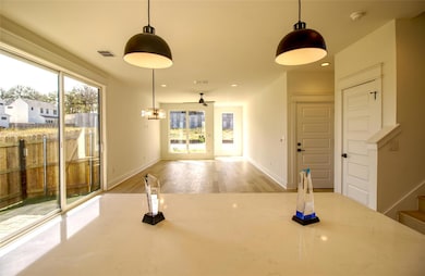 2608 Bristol Dr unit A B, Austin, TX 78723 - photo 4