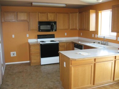 3270 SW Metolius Ave, Redmond, OR 97756 - photo 3