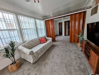 609 County Road 466 unit 202, Lady Lake, FL 32159 - photo 2