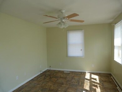 307 Meadow Dr, Shelbyville, TN 37160 - photo 2