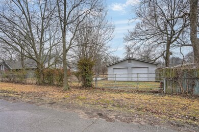 313 W Freeport St, Broken Arrow, OK 74012 - photo 2