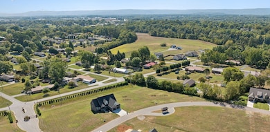 66 Edgefield Ct, Winchester, TN 37398 - photo 2