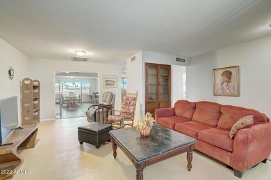 7-web-or-mls-W Crosby Dr-005