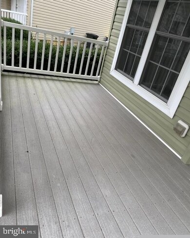 24 Barberry Ct, Newark, DE 19702 - photo 2