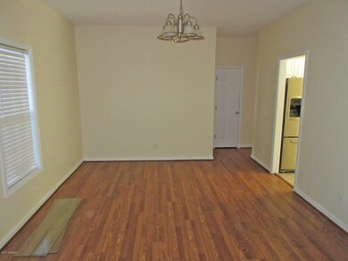 518 Huffmantown Rd - Dining