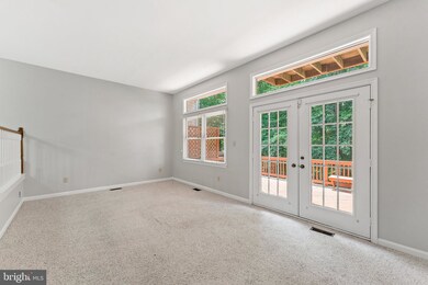 8042 Galla Knoll Cir, Springfield, VA 22153 - photo 7