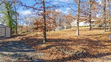 1714 Hebbert St, Grove, OK 74344 - photo 2