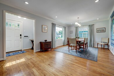 1034 W 42nd St, Houston, TX 77018 - photo 2