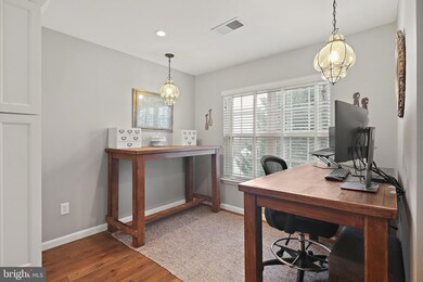 9121 Gracious End Ct, Columbia, MD 21046 - photo 4