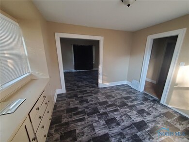 1925 Barrows St, Toledo, OH 43613 - photo 4