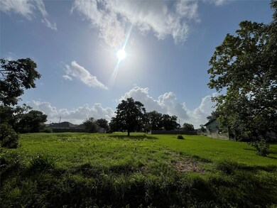 0 N 2nd unit 53303040, La Porte, TX 77571 - photo 2