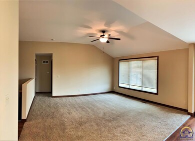 6009 SW 44th St, Topeka, KS 66610 - photo 5