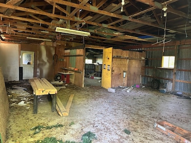 4550 E Snover, Deckerville, MI 48427 - photo 2