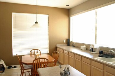 Eat-In Kitchen