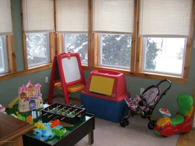 162 Tompkins St, Pittston, PA 18640 - photo 6