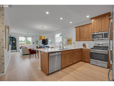 872 Laurel Place, Silverton, OR 97381 - photo 5