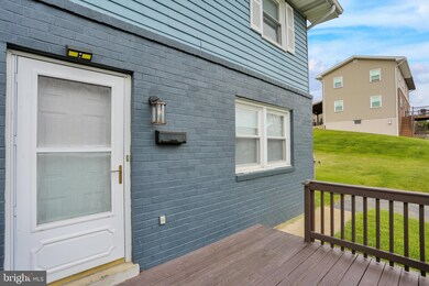 135 Gerald Ave, Reading, PA 19607 - photo 5