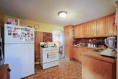 1 Harvard St, Fairhaven, MA 02719 - photo 6