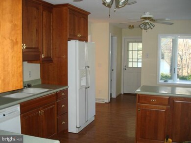 45611 Legerton Ln, Lexington Park, MD 20653 - photo 2