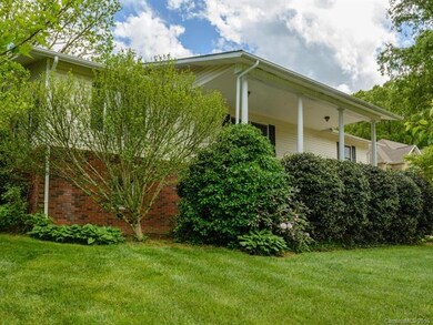 8 Fieldcrest Cir, Asheville, NC 28806 - photo 4