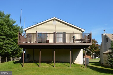 2302 Lodge Forest Dr, Sparrows Point, MD 21219 - photo 4