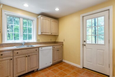 16 Groton Rd, Shirley, MA 01464 - photo 5