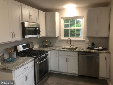 710 W Birchtree Ln, Claymont, DE 19703 - photo 5