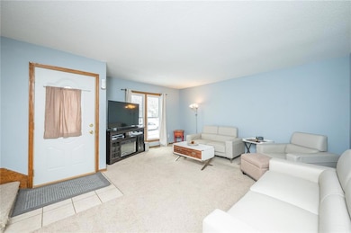 2527 SE 17th St, Des Moines, IA 50320 - photo 3