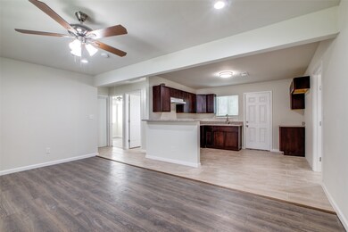 2905 Stallings Dr, Houston, TX 77088 - photo 3